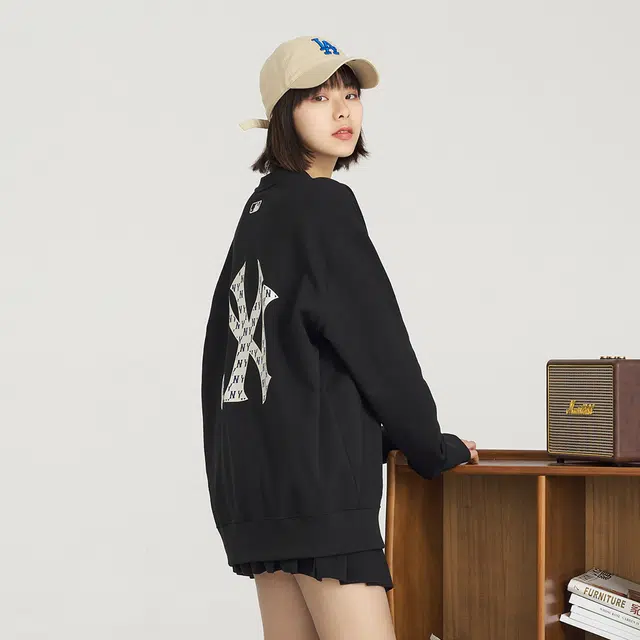 MLB