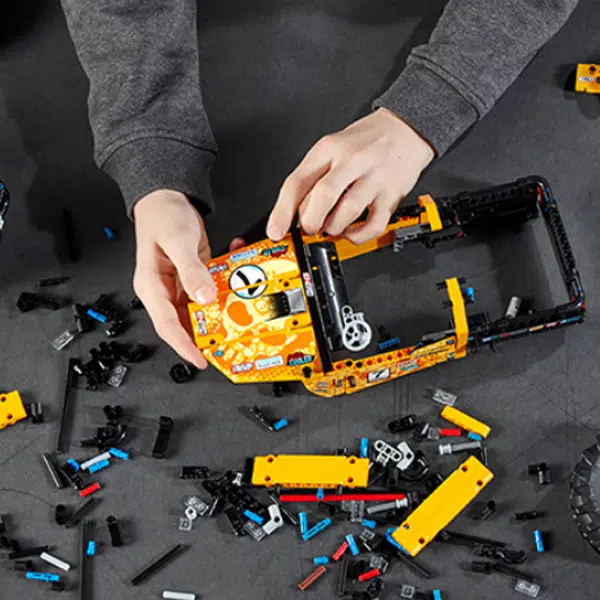 LEGO Powered UP RC X-treme 42099