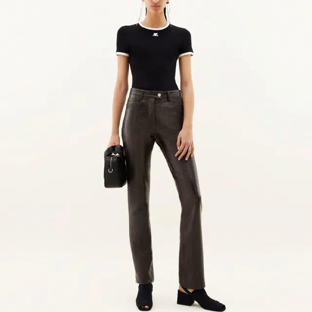 COURREGES T