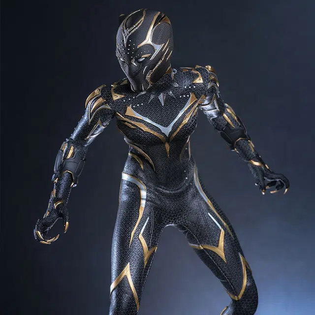 Hot Toys 16 28cm