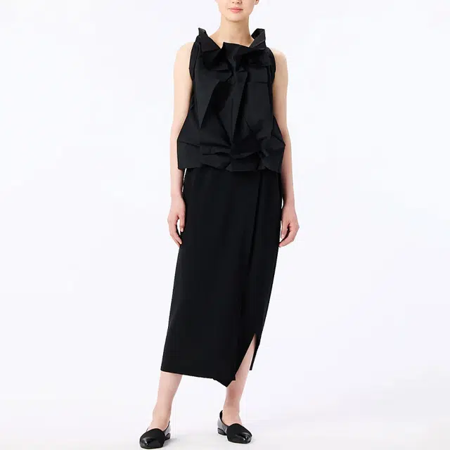 ISSEY MIYAKE SS23 T