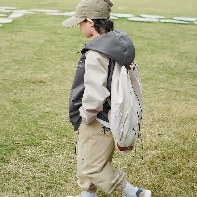 左西 童装 户外露营三防冲锋衣 男童 灰色