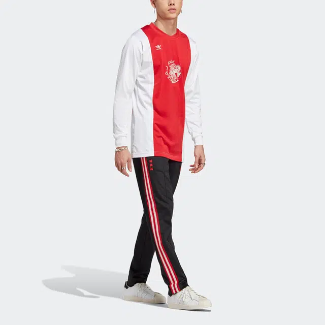 adidas T