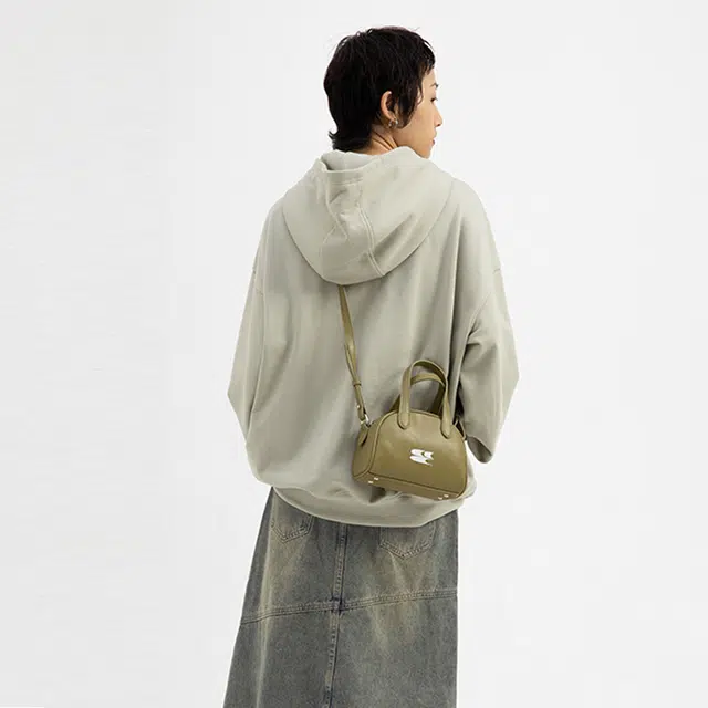 Crying Center LOGO PU