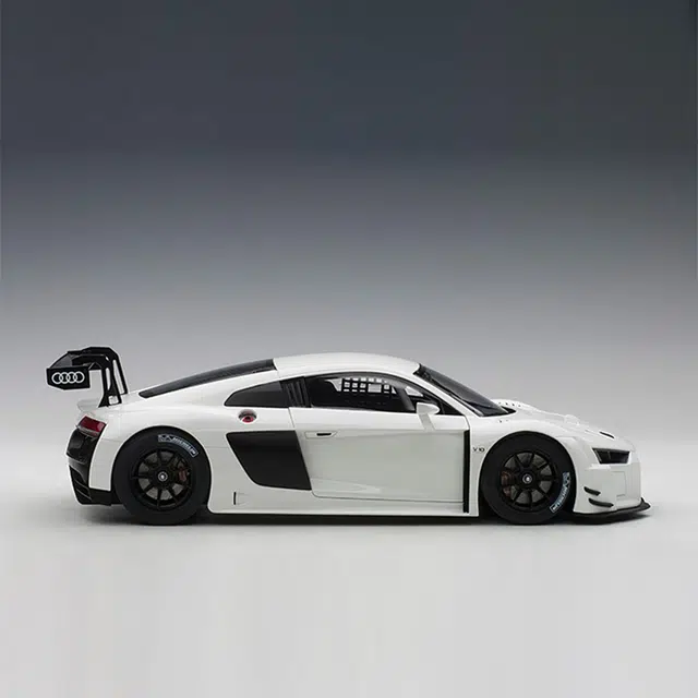 AUTOart 118 R8 LMS
