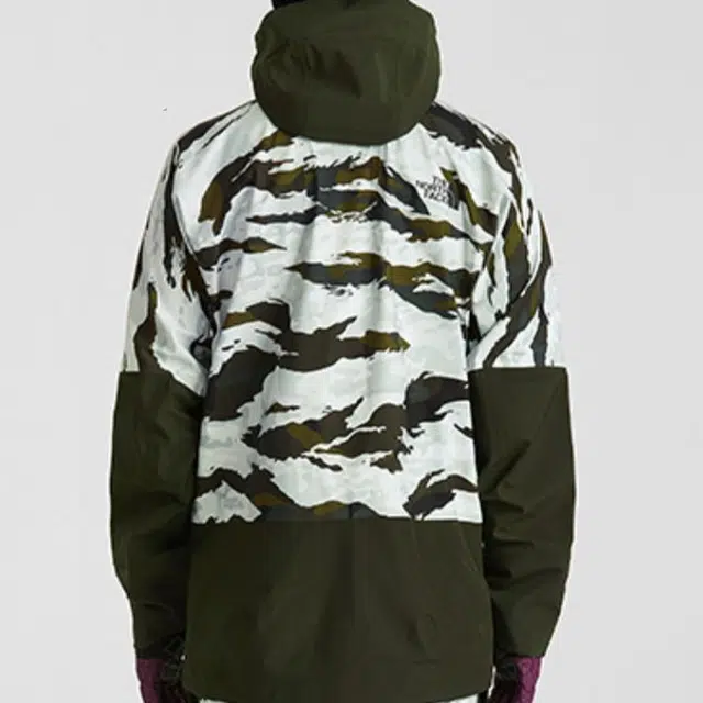 THE NORTH FACE SS23