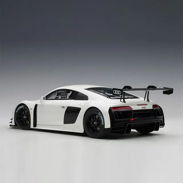 AUTOart 118 R8 LMS