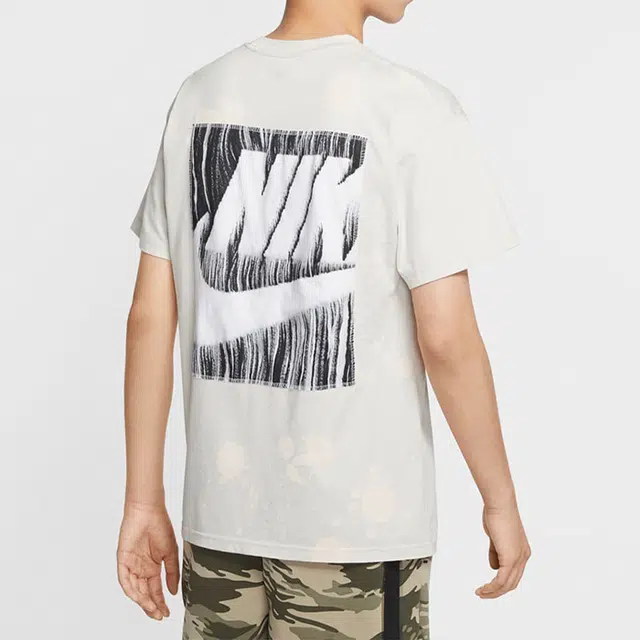 Nike Sportswear T