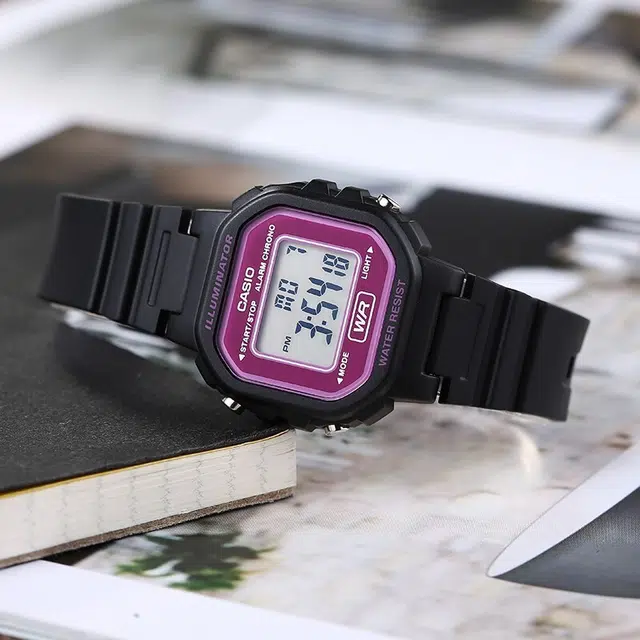 CASIO YOUTH STANDARD LA-20WH-4A