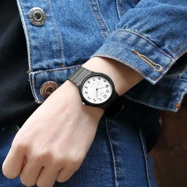 CASIO YOUTH 50 MQ24-7B