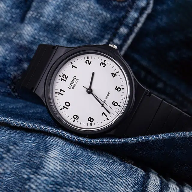 CASIO YOUTH 50 MQ24-7B