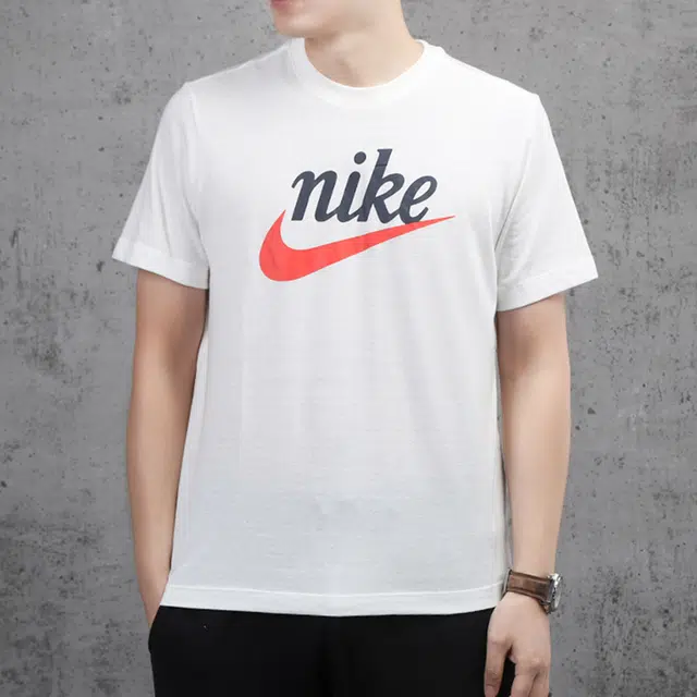 Nike Sportswear Heritage LogoT