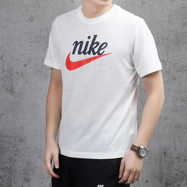 Nike Sportswear Heritage LogoT
