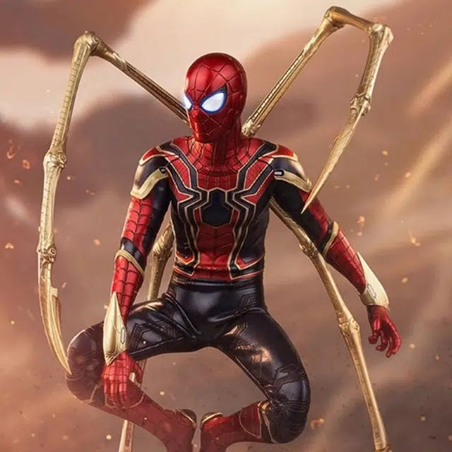 Hot Toys 16