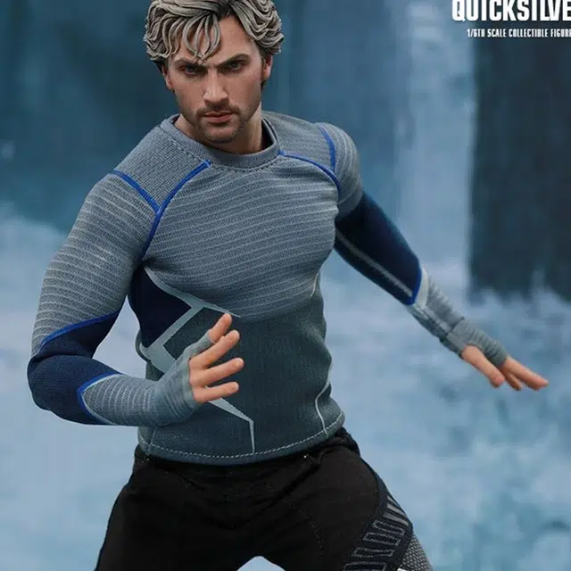 Hot Toys 2 16 30cm