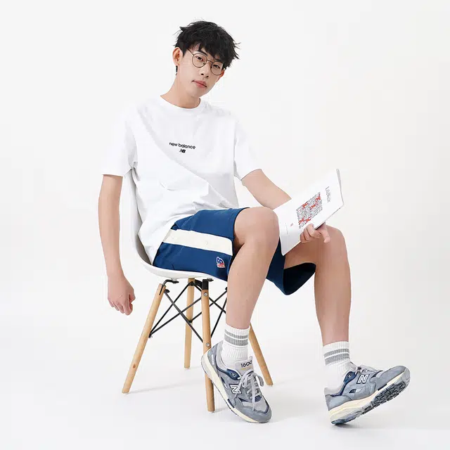 New Balance Logo T
