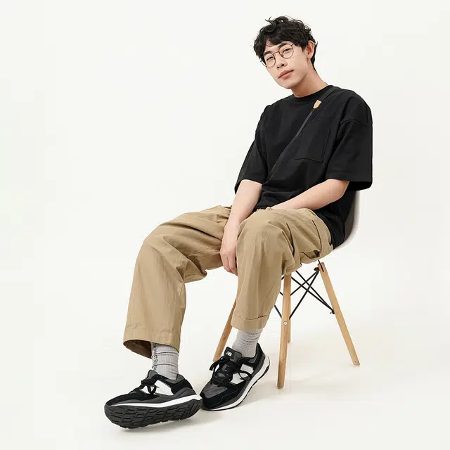 New Balance logoT