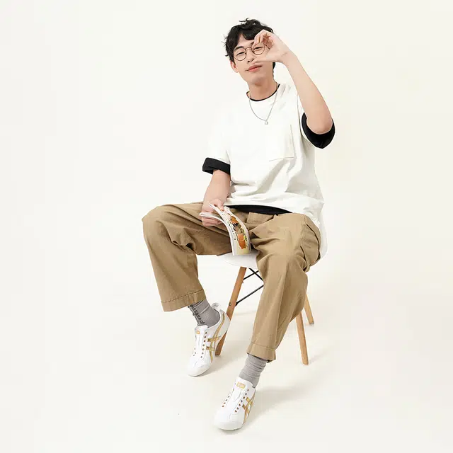 New Balance logoT