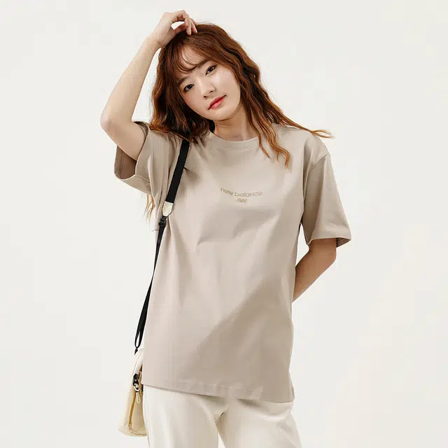 New Balance Logo T