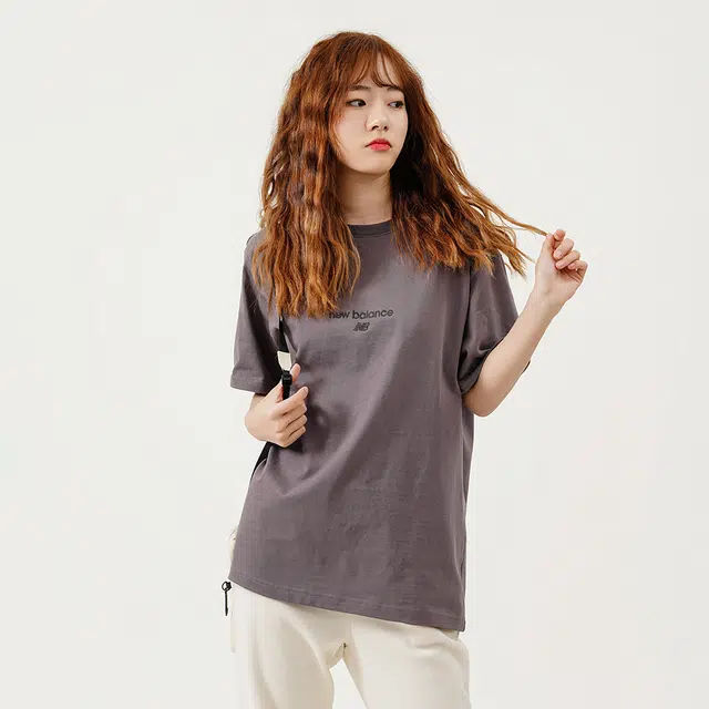 New Balance Logo T