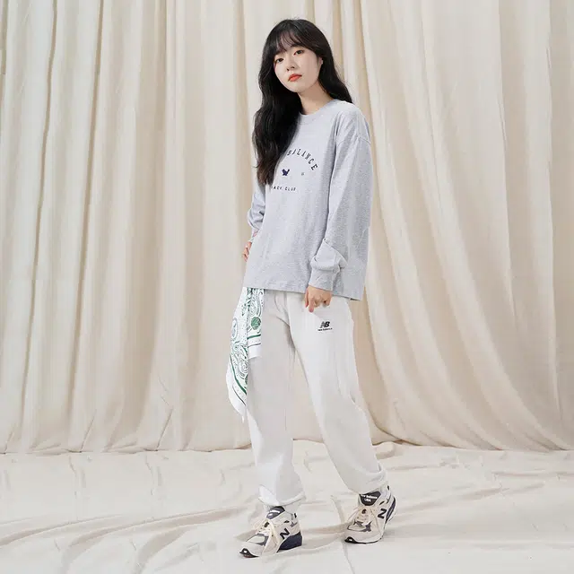 New Balance Logo T