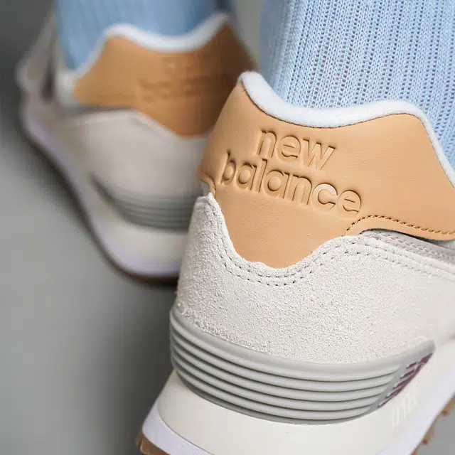 New Balance 574 v2 Beige