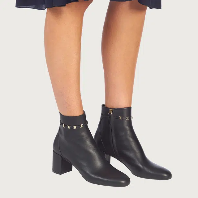 FERRAGAMO Vara