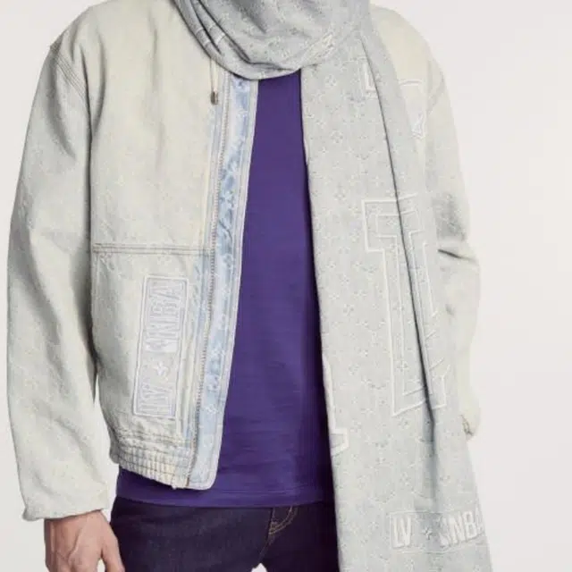 LOUIS VUITTON x NBA Denim Patch Stole logo