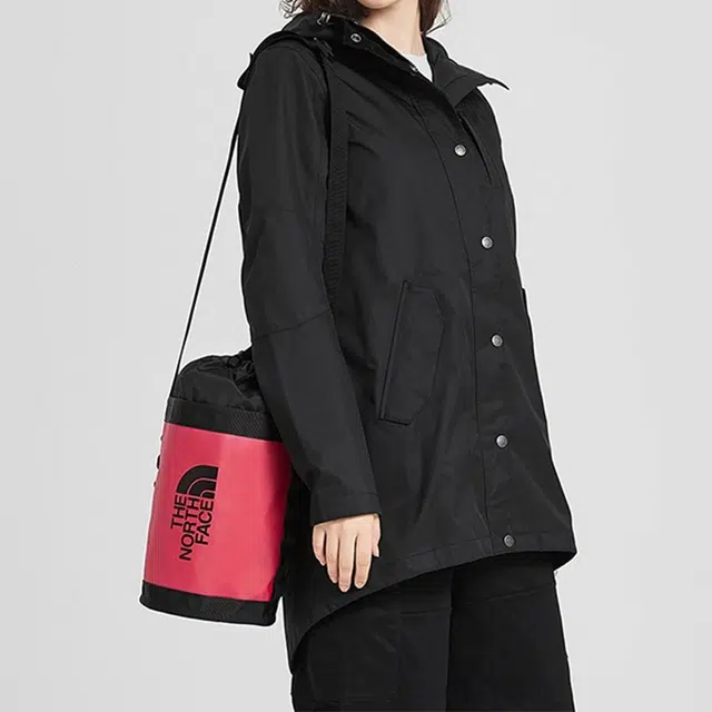 THE NORTH FACE