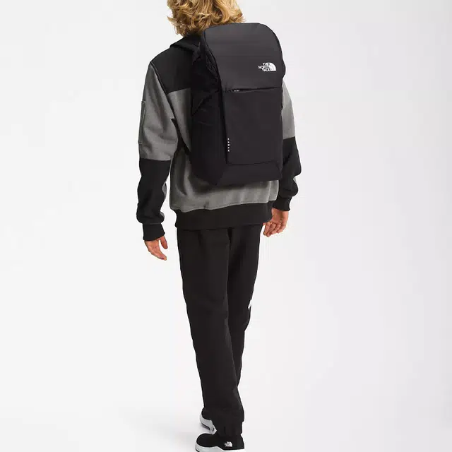 THE NORTH FACE Logo