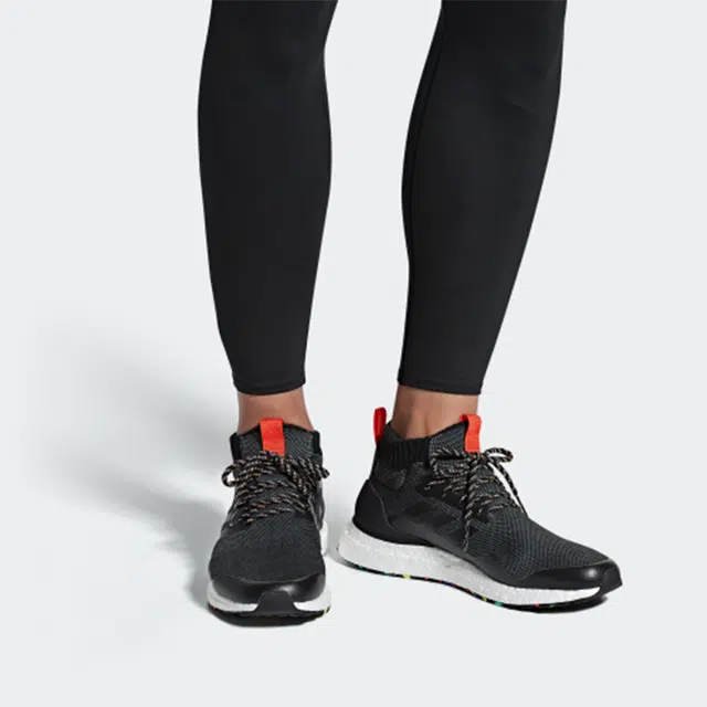adidas Ultraboost Mid
