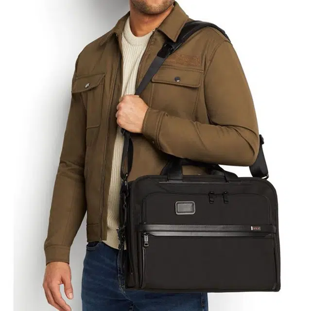 TUMI Alpha 3
