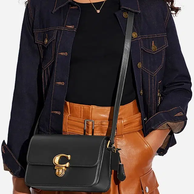 COACH Studio 25 C