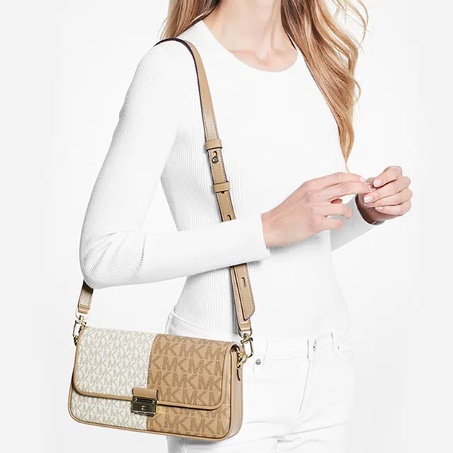 MICHAEL KORS MK BradshawLogo