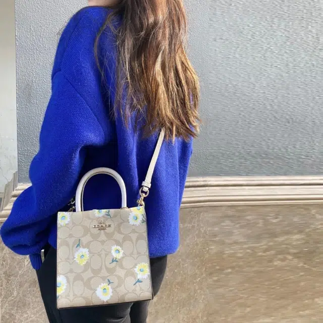 COACH Cally 17 Tote