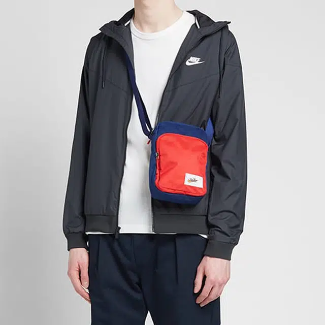 Nike Heritage Smit-Label Shoulder Bag Deep Blue Red