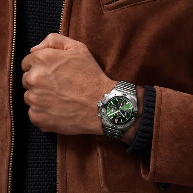 BREITLING 200 42mm AB0134101L1A1