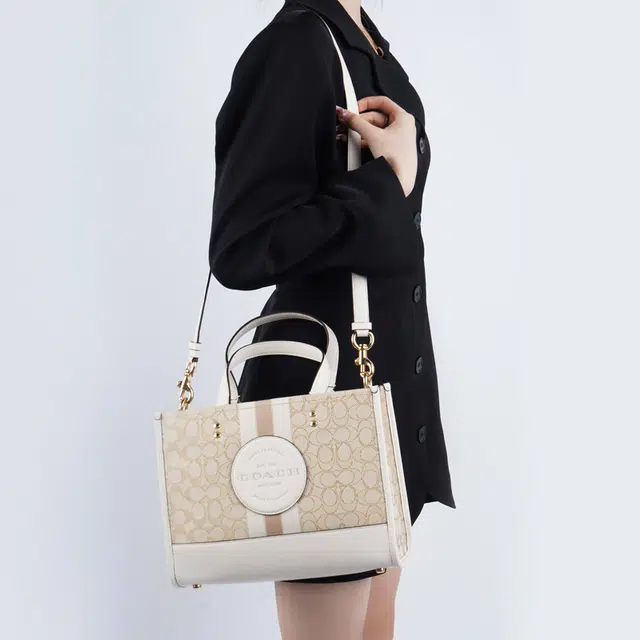 COACH Dempsey 30 Logo Tote