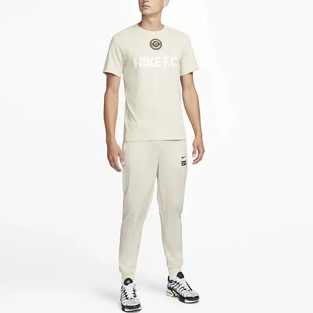 Nike LogoT