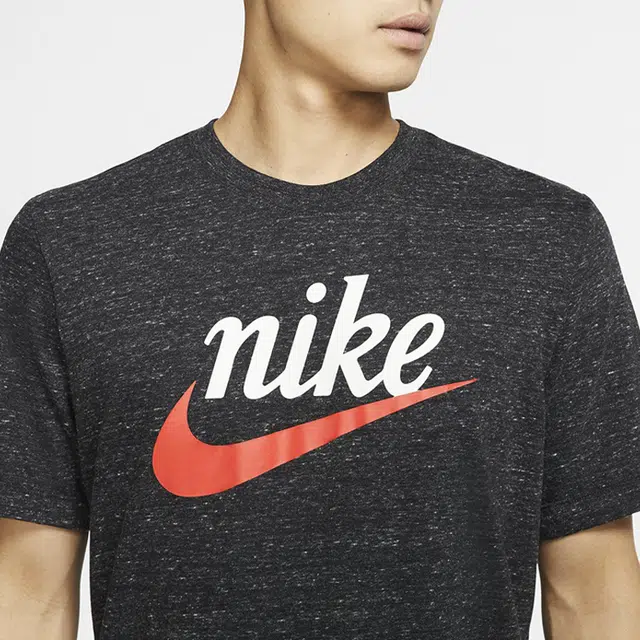 Nike Sportswear Heritage LogoT