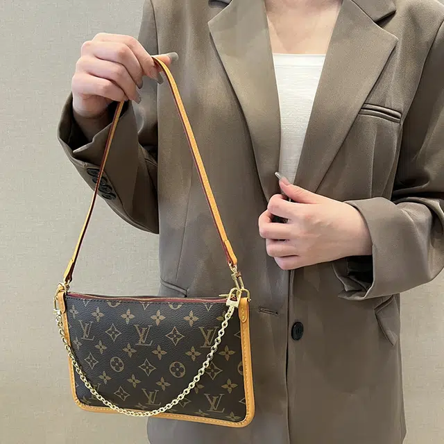 LV Carryall 60cm