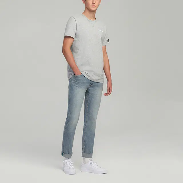 Lee