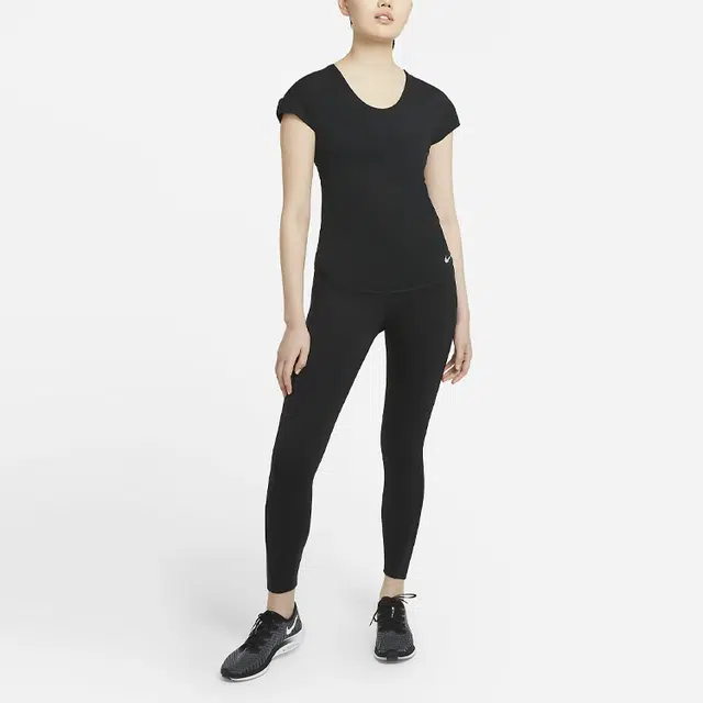 Nike Breathe T