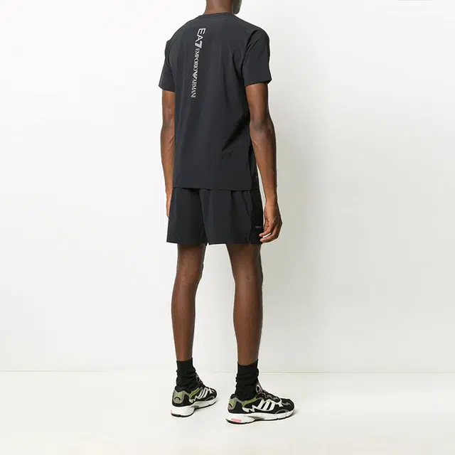 EMPORIO ARMANI SS21 Logo