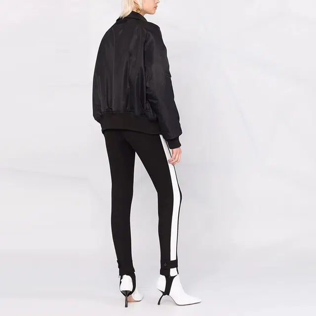 Moncler FW21 Logo