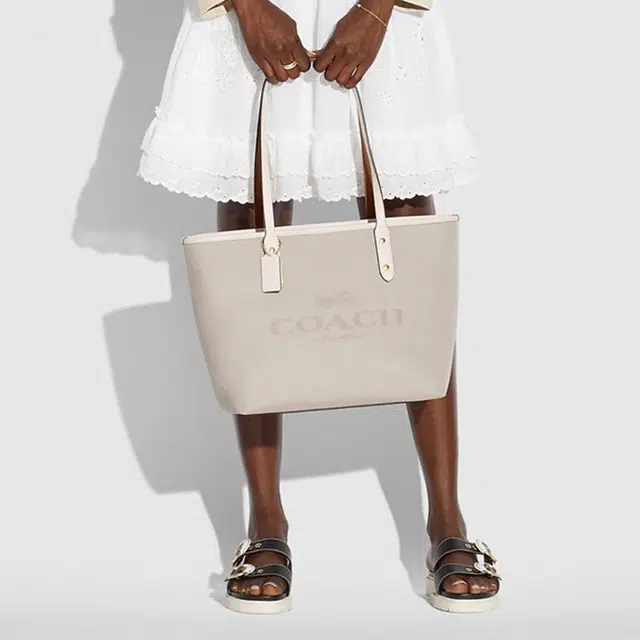 Glamorous large tote weekender bag in black weave
