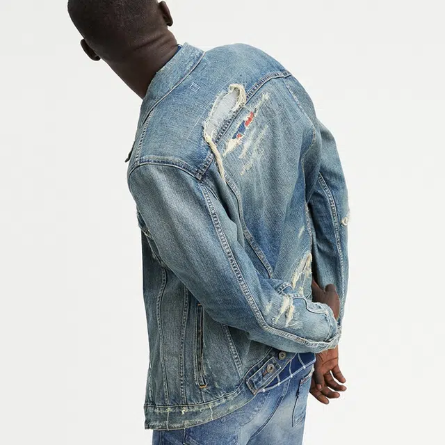 Levis