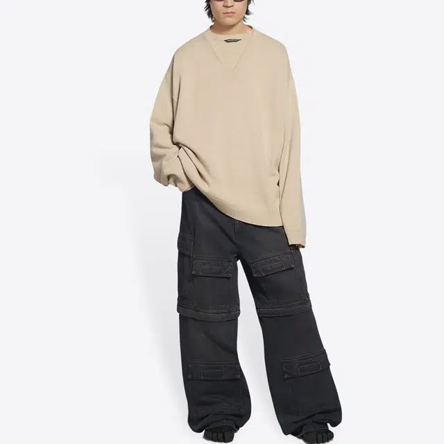 Balenciaga FW21 V