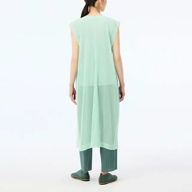 PLEATS PLEASE ISSEY MIYAKE FW22