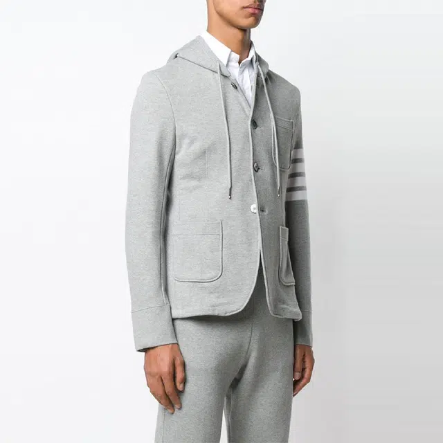 THOM BROWNE Logo